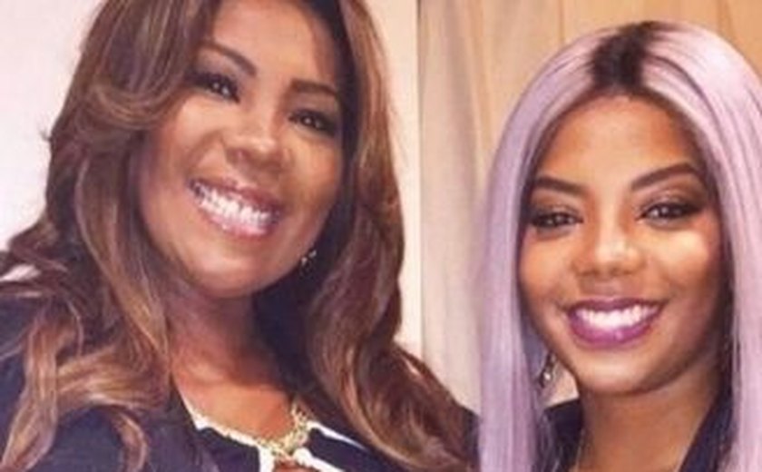 Após detonar mãe de Ludmilla na web, funcionária de salão é demitida