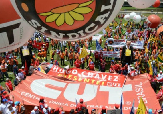 Após reforma, sindicatos encolhem e demitem para sobreviver