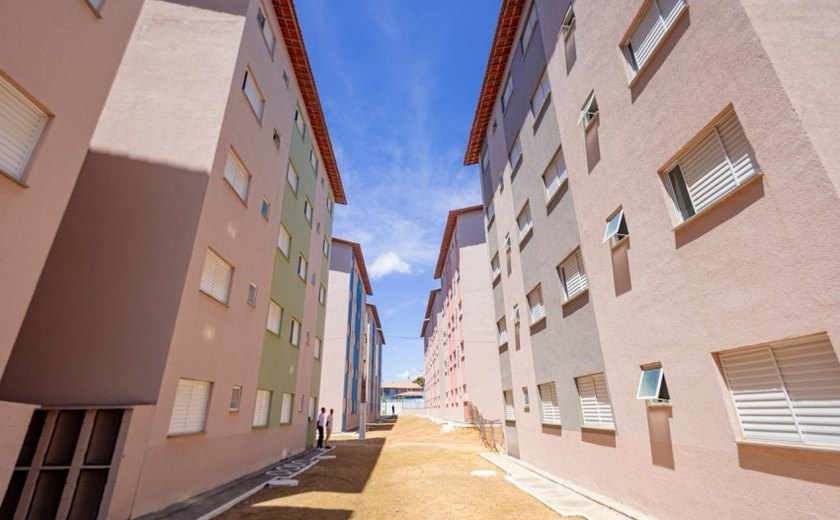 Prefeitura de Maceió entrega mais de 1.300 apartamentos a Santa Amélia