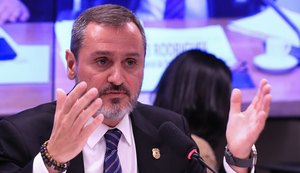 Polícia Federal retira credenciais de agente de imigração dos Estados Unidos