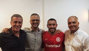 Internacional renova contrato de Alan Ruschel até o fim de 2018