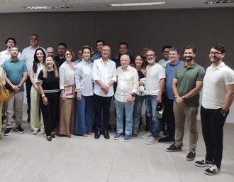 Médicos residentes e ex-residentes manifestam apoio ao Dr. Wanderley