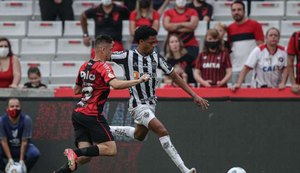 Atlético-MG bate Athletico e se aproxima do título Brasileiro