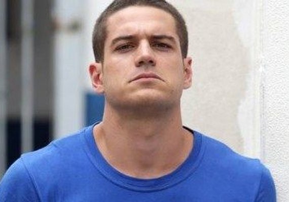 Marco Pigossi vive lutador em filme dramático e fala de cena de sexo na prisão