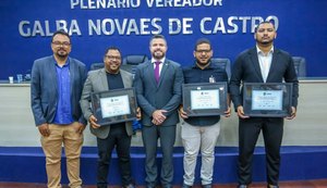 Câmara entrega comenda a comunicadores e reforça papel do jornalismo nas comunidades