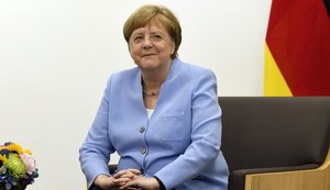 Aliados de Angela Merkel contêm avanço da extrema direita em eleições na Alemanha