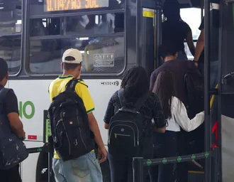 Federação Brasil da Esperança aciona TRE/AL e pede multa de R$ 1 milhão por falhas no transporte de eleitores