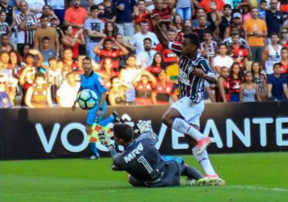 Gol no fim garante empate do Fla no clássico contra o Flu