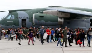 Voo para resgate de mais brasileiros em Gaza decola para o Egito