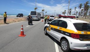 Interdições modificam o trânsito em dois bairros de Maceió neste domingo (9)