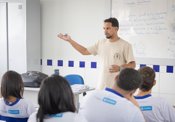Educação abre inscrições para concurso com 521 vagas para professores da rede estadual