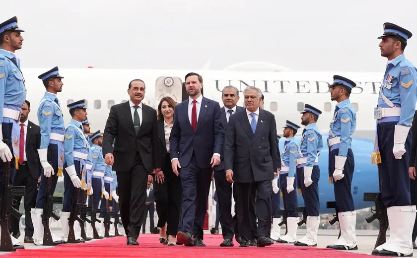 Sem acordo de paz entre EUA e Irã, Trump promete fechar Estreito de Ormuz