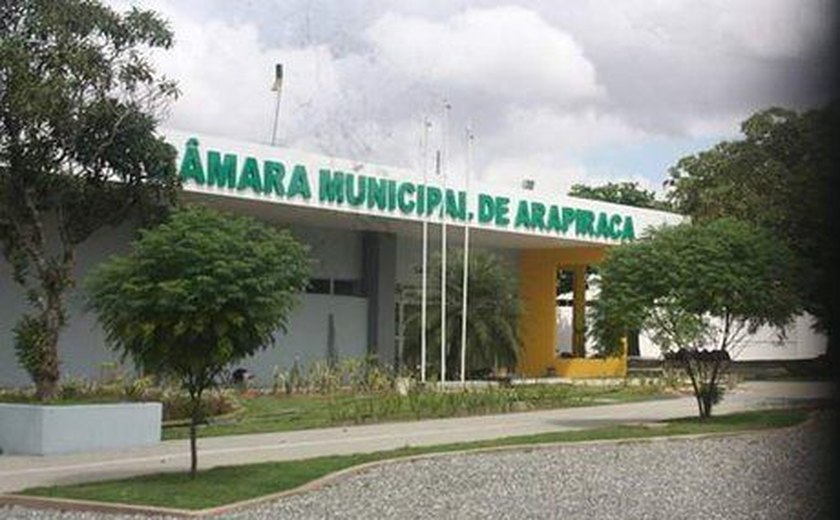 Câmara de Arapiraca adia sessão por falta de quórum