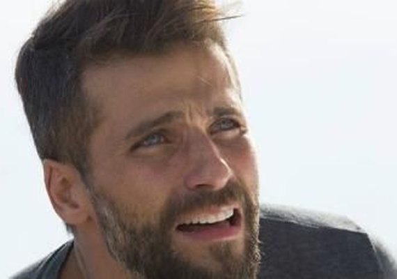 Próximos capítulos! Mario se joga no mar para fugir de tiro e é dado como morto