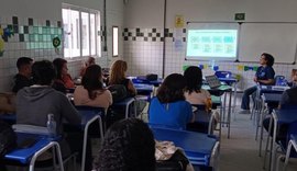 Saúde realiza ação preventiva sobre vape e tabagismo em escola municipal
