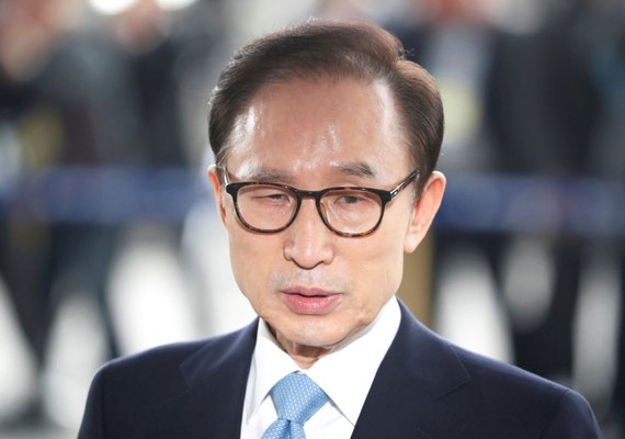Tribunal emite mandado de prisão contra ex-presidente da Coreia do Sul