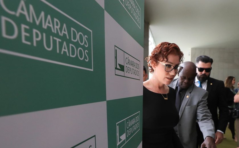 Itália julga extradição de Carla Zambelli, nesta terça-feira