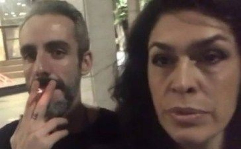 Mulher de Caetano fuma maconha com amigo no Uruguai e defende legalização no Brasil