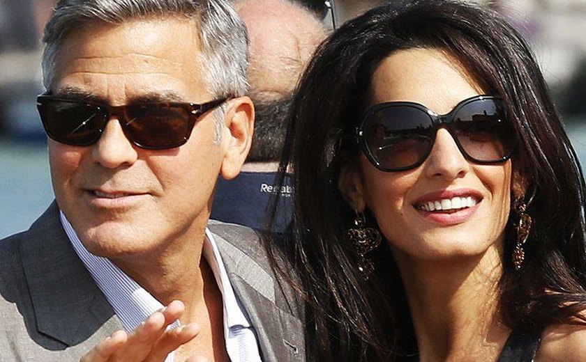 Mãe de George Clooney revela sexo dos gêmeos que Amal espera