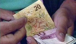 Governo libera pagamento da primeira faixa salarial nesta terça-feira