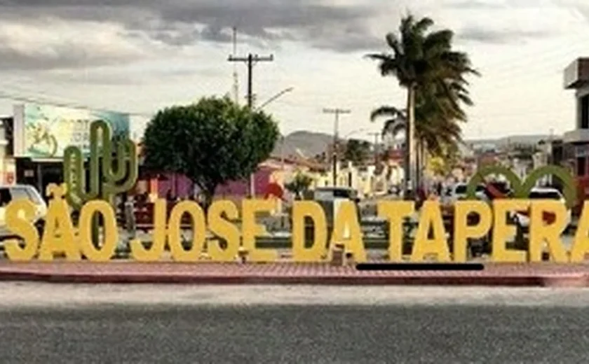 Homem fica ferido em colisão entre moto e carro de boi na AL-220, em São José da Tapera