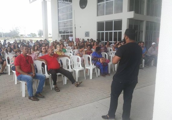 Técnicos da Ufal definem caravana para Brasília em assembleia