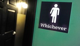 Donald Trump vai excluir regra de Obama sobre banheiro para transgêneros