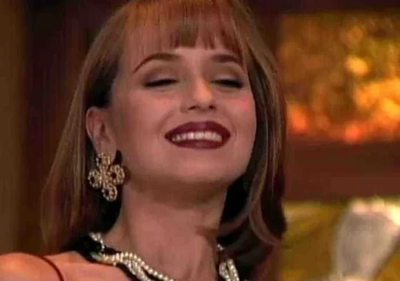 Protagonista de ‘A Usurpadora’ assina contrato e está oficialmente em A Fazenda 17