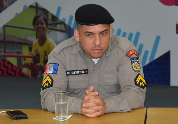 Policial militar e influencer filma votos e divulga no WhatsApp