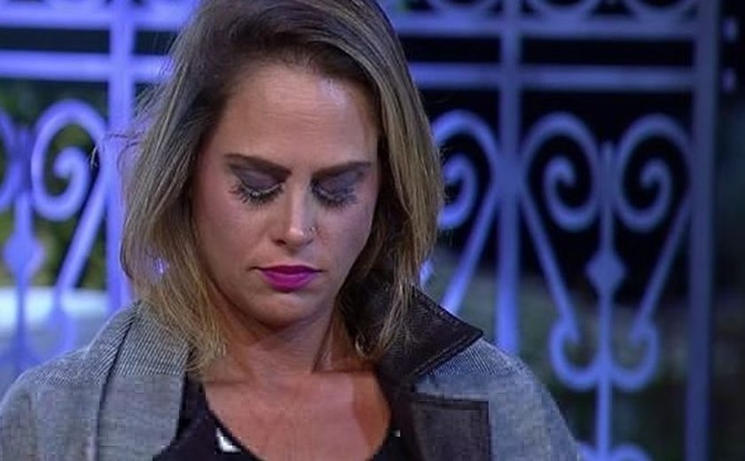 Aritana Maroni é a sétima eliminada de 'A Fazenda 9'