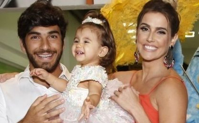 Deborah Secco e Hugo Moura comemoram 1º aniversário da filha, Maria Flor, no Rio