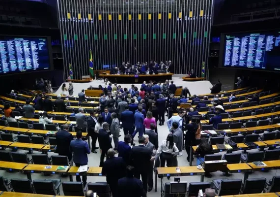 Parlamentares focam nas bases eleitorais