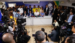 Douglas Ruas critica judicialização da eleição e se declara governador