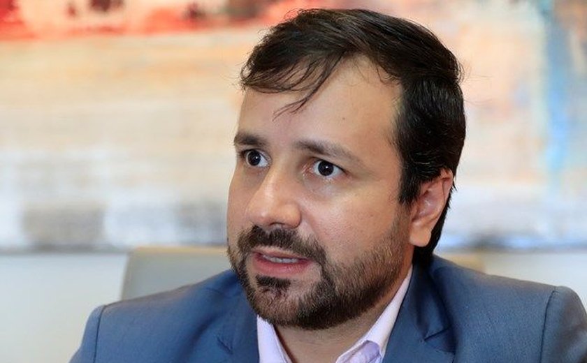 OAB Alagoas divulga nota criticando abordagem da PM a advogada
