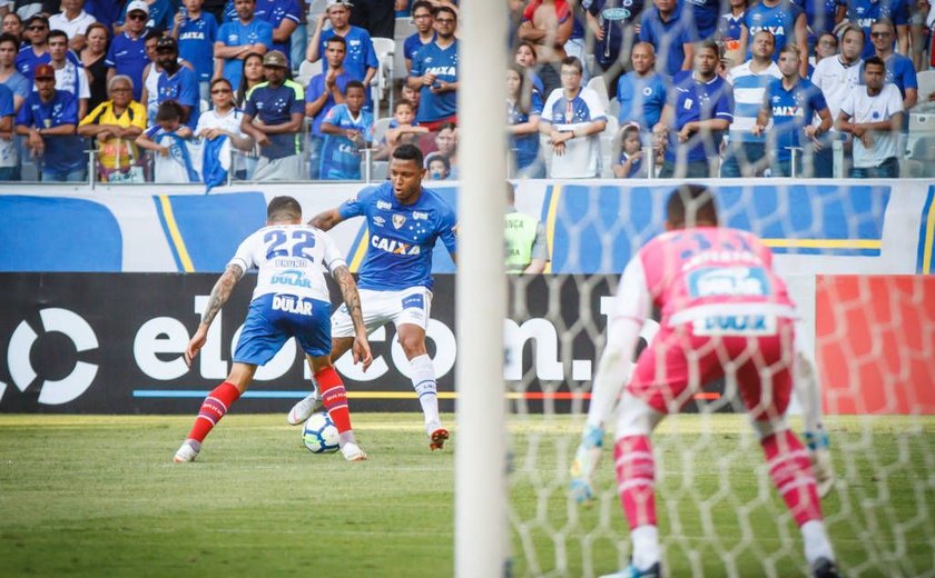 Cruzeiro empata com o Bahia e chega ao quinto jogo sem vitória no Brasileirão