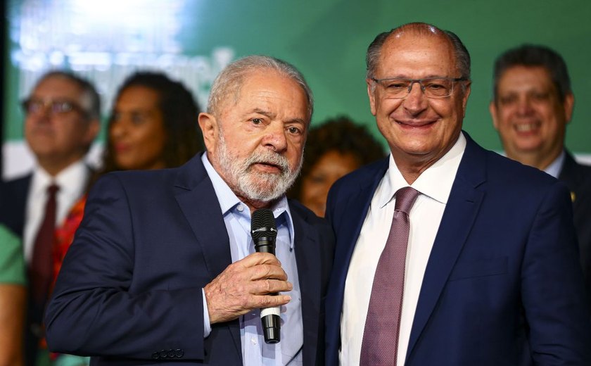 Lula e Alckmin tomam posse neste domingo; entenda o rito