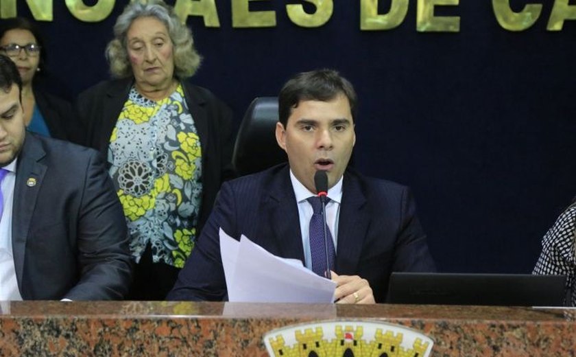 Kelmann Vieira é reeleito presidente da mesa diretora da Câmara de Maceió