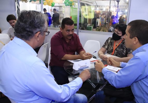 1ª Feira Coop é marcada pela intercooperação durante rodada de negócios