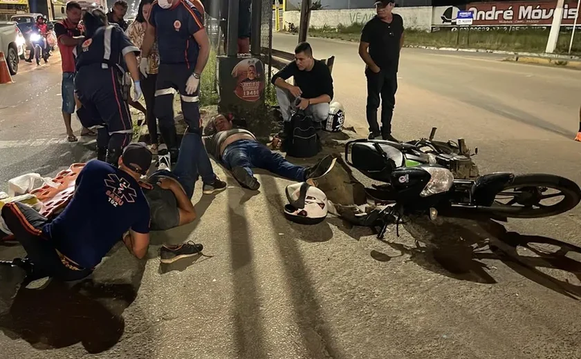 Acidente entre motocicleta e caminhonete deixa duas pessoas feridas em Arapiraca