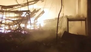 Incêndio destrói loja de autopeças em Maceió