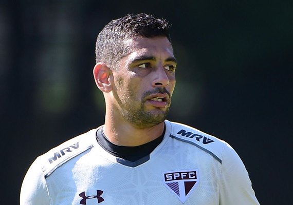 Diego Souza não viaja com São Paulo para duelo na Argentina