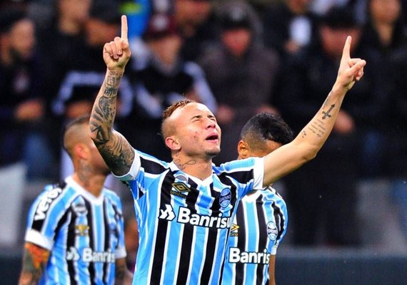 Após eliminação na Copa do Brasil, Grêmio vai a Itaquera e derrota o Corinthians