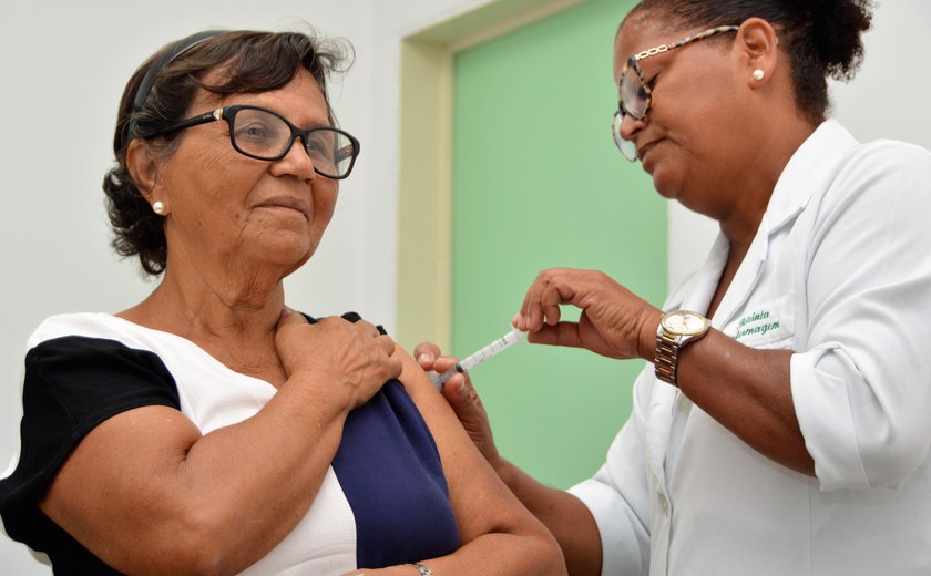 Sesau ressalta importância da vacinação contra Influenza em Alagoas