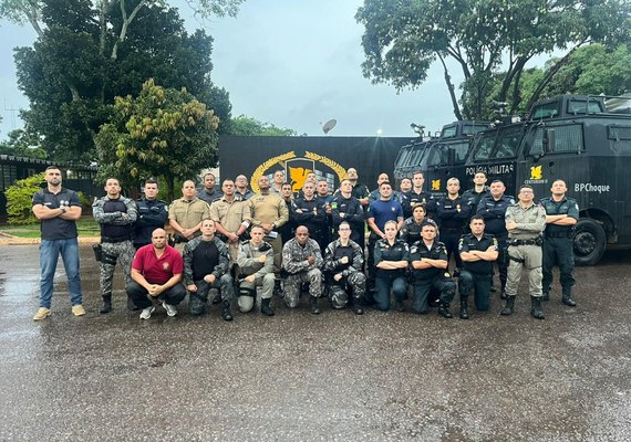 Oficiais da PM participam de curso para implementação de câmeras corporais