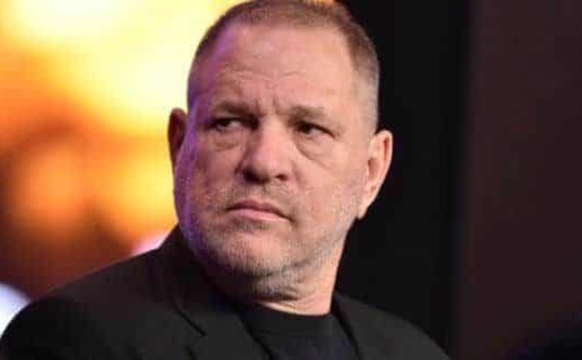 Harvey Weinstein se entrega à polícia de Nova York após acusações de assédio