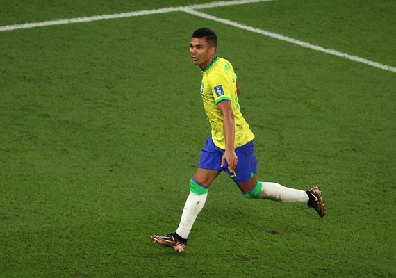 Brasil vence a Suíça pela primeira vez em Copas do Mundo e se classifica às oitavas