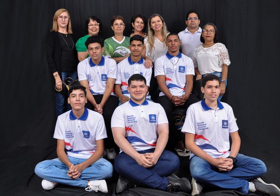 Professor inspira estudantes por meio das olimpíadas de conhecimento