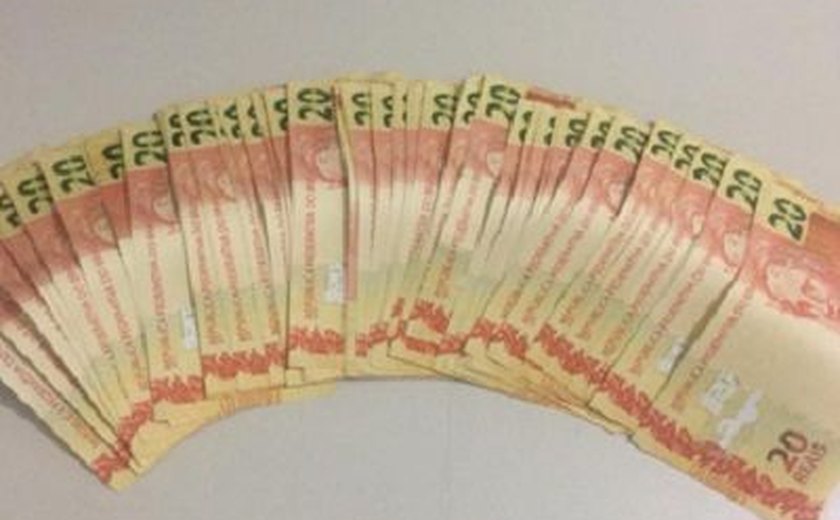 Denúncia: Jovem é preso com mais R$ 1 mil em notas falsas