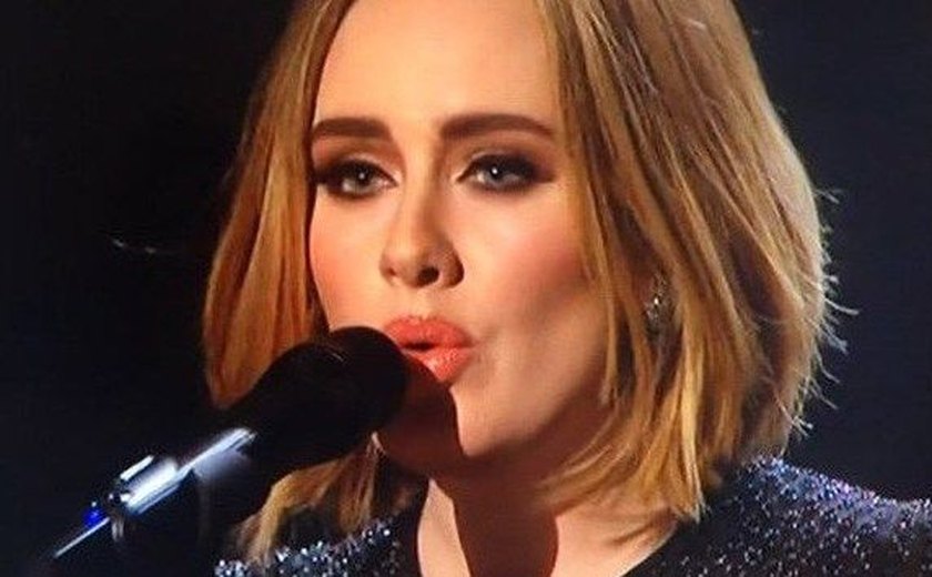 Adele ganha mais de R$ 300 mil por dia por conta de sucesso do último álbum