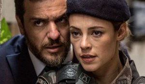 Jeiza descobre segredo de Bibi e faz denúncia a Caio em 'A Força do Querer'